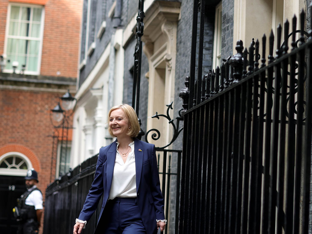 liz truss di downing street 10