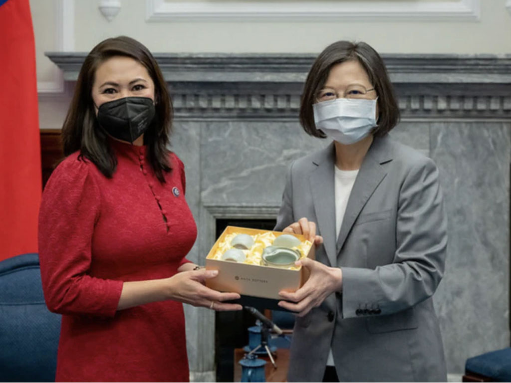 Tsai Ing-wen bertemu dengan Stephanie Murphy