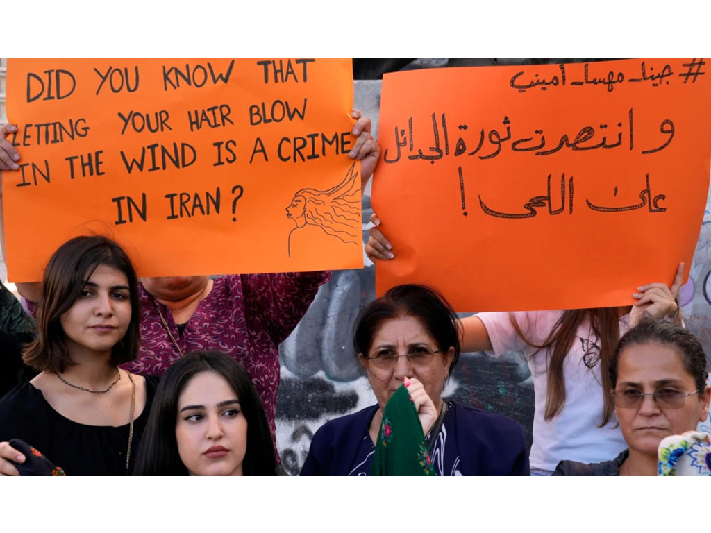 Aktivis perempuan Kurdi demo di beirut