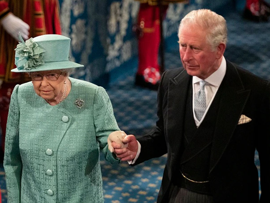 pangeran charles dan ratu elizabeth ii