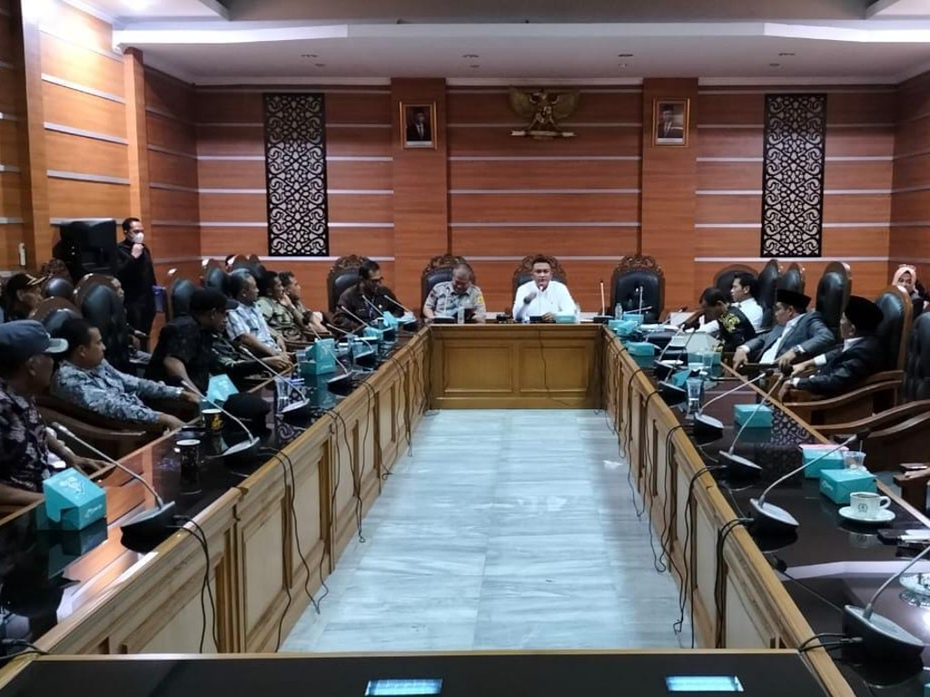 Kades Perjuangkan Aspirasi Warga Terdampak Bencana Sukajaya, Dewan Dapil V Banyak yang Absen