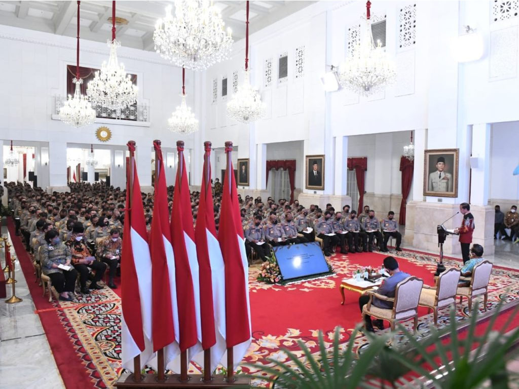 arah jokowi ke polri di istana