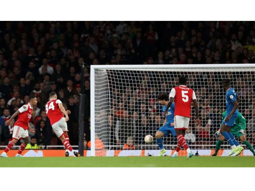 Xhaka cetak gol ke gawang Eindhoven