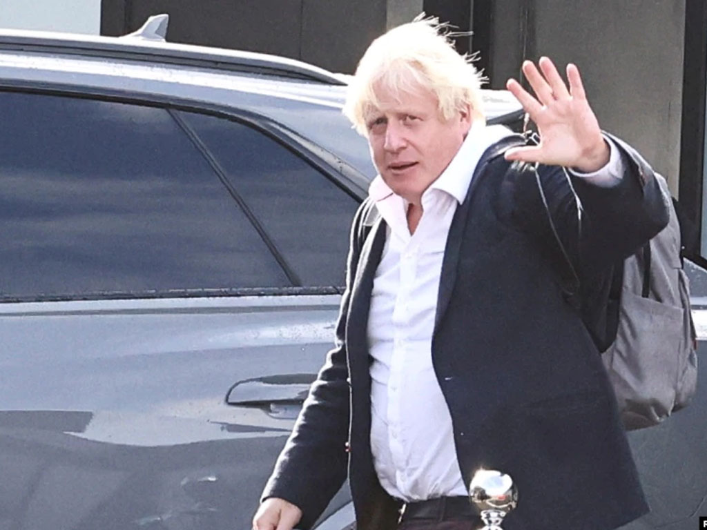 Boris Johnson di Bandara Gatwick