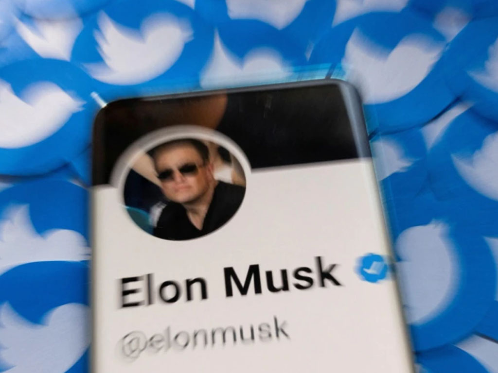 elon musk jadi pemilk twitter