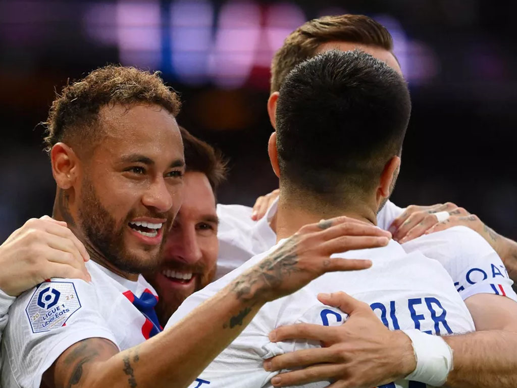 neymar rayakan gol