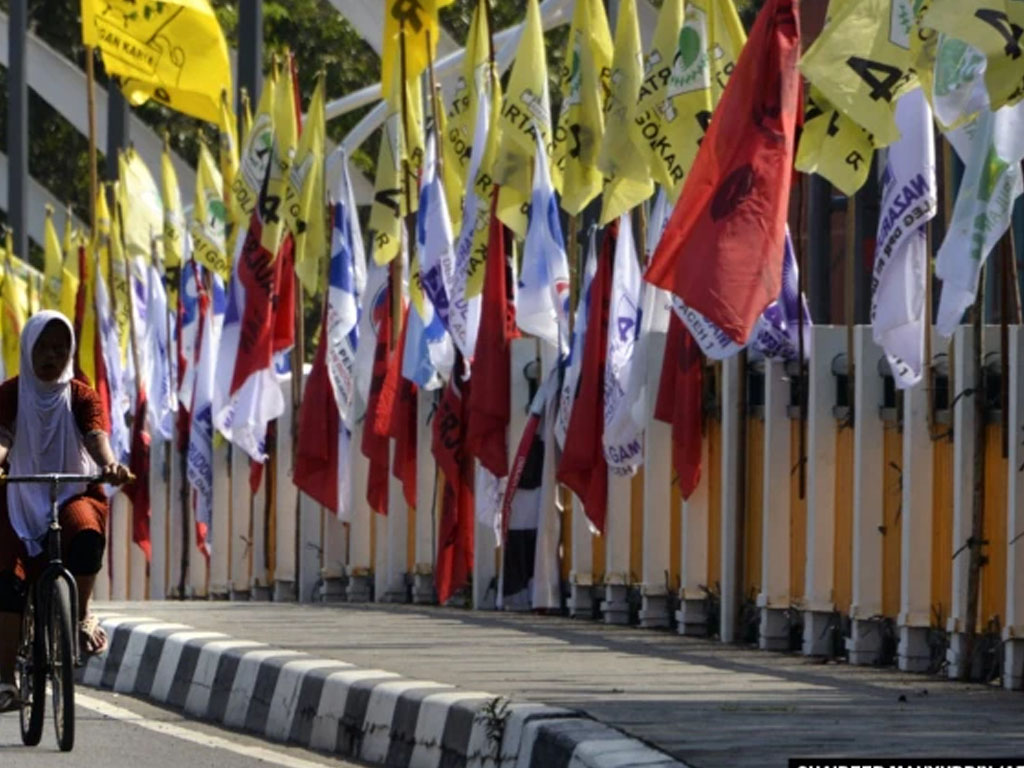 bendera partai di banda aceh