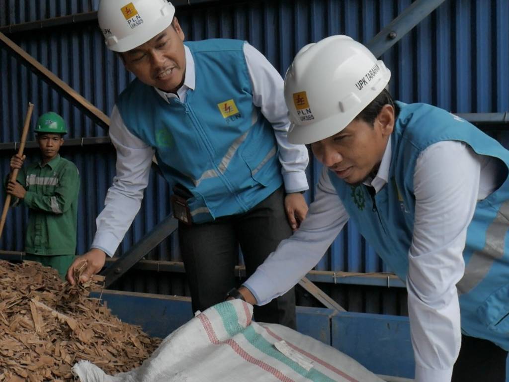 Kolaborasi Dukung Bisnis Berkelanjutan, PLN Serap Produk Olahan Sampah dari UMKM