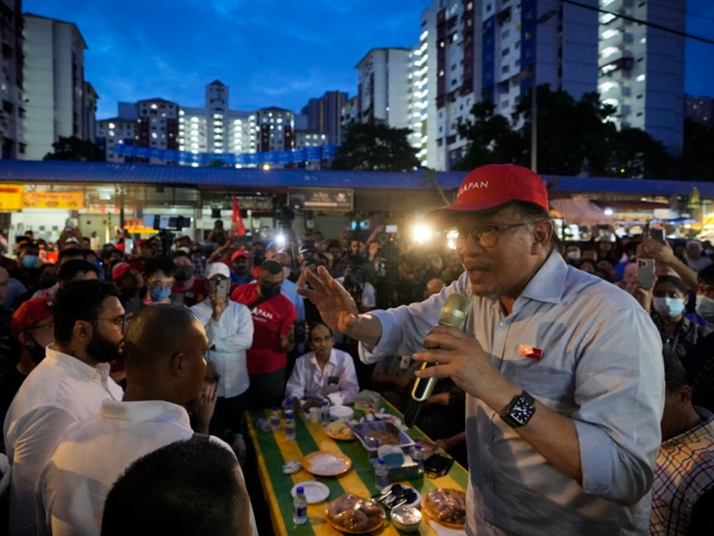 anwar ibarahim di KL