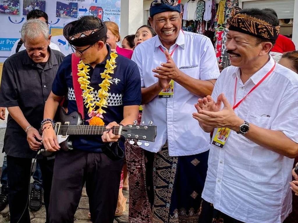 Menparekraf Apresiasi Festival Pantai Jerman Geliatkan Komunitas Kembangkan Wisata Pesisir