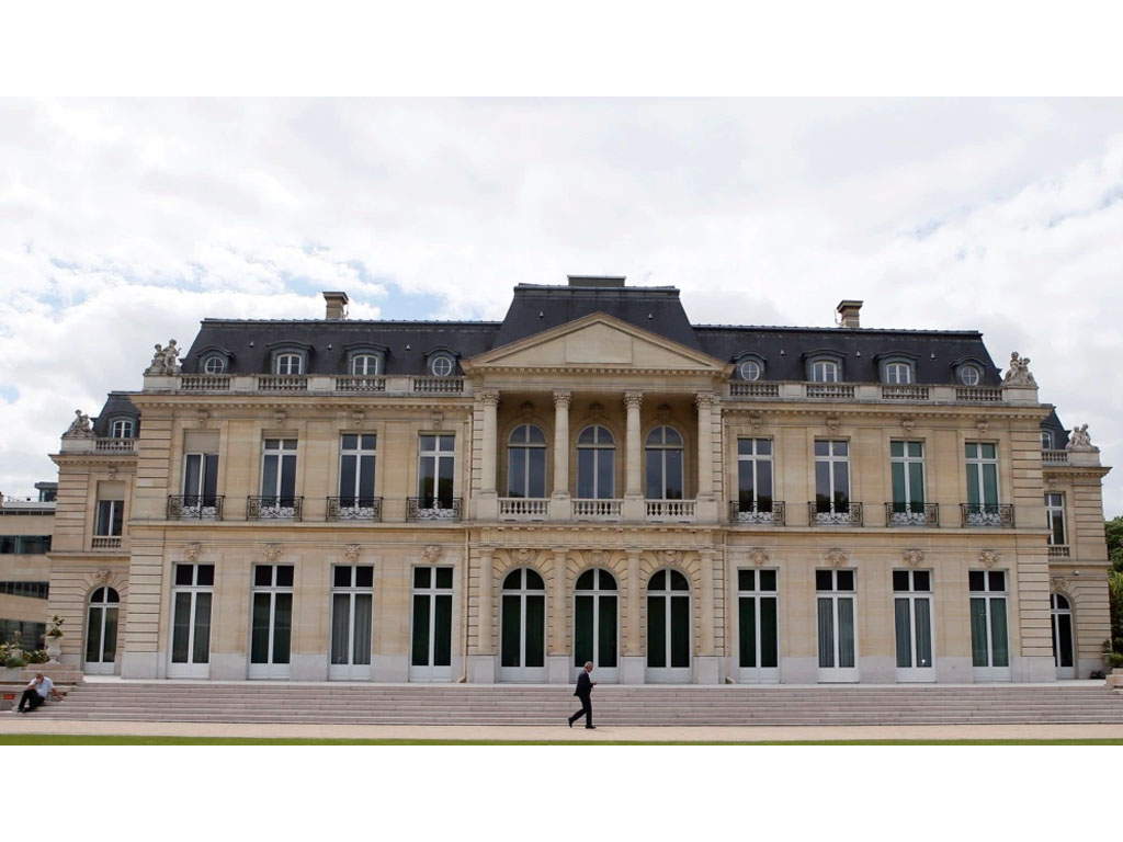 kantor pusat OECD di paris