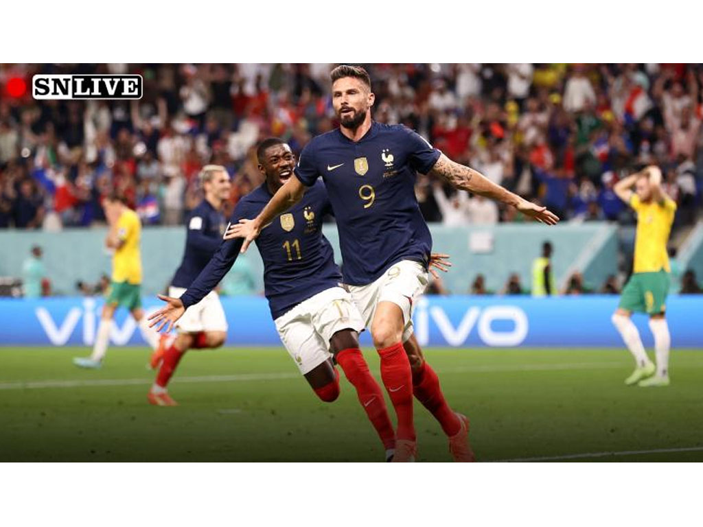 giroud rayakan gol ke gawang australia