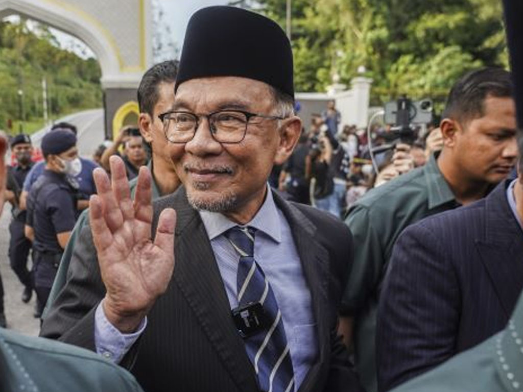 anwar ibrahim pm baru malaysia