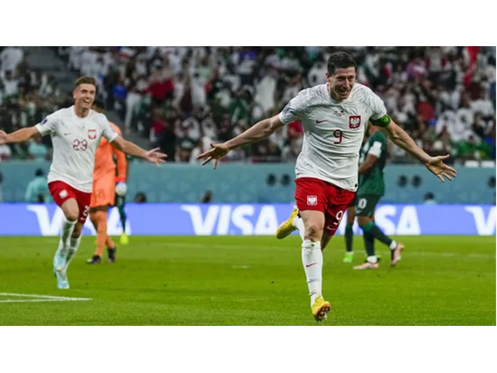 Lewandowski rayakan gol