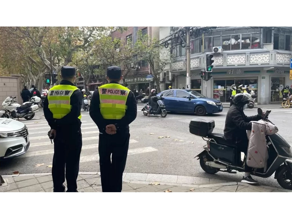 polisi di shanghai