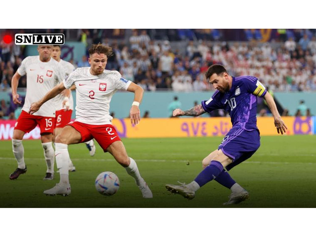 messi tendang bola di laga dengan denmark