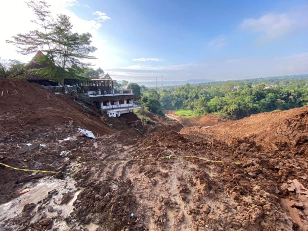 kerusakan akibat gempa cianjur