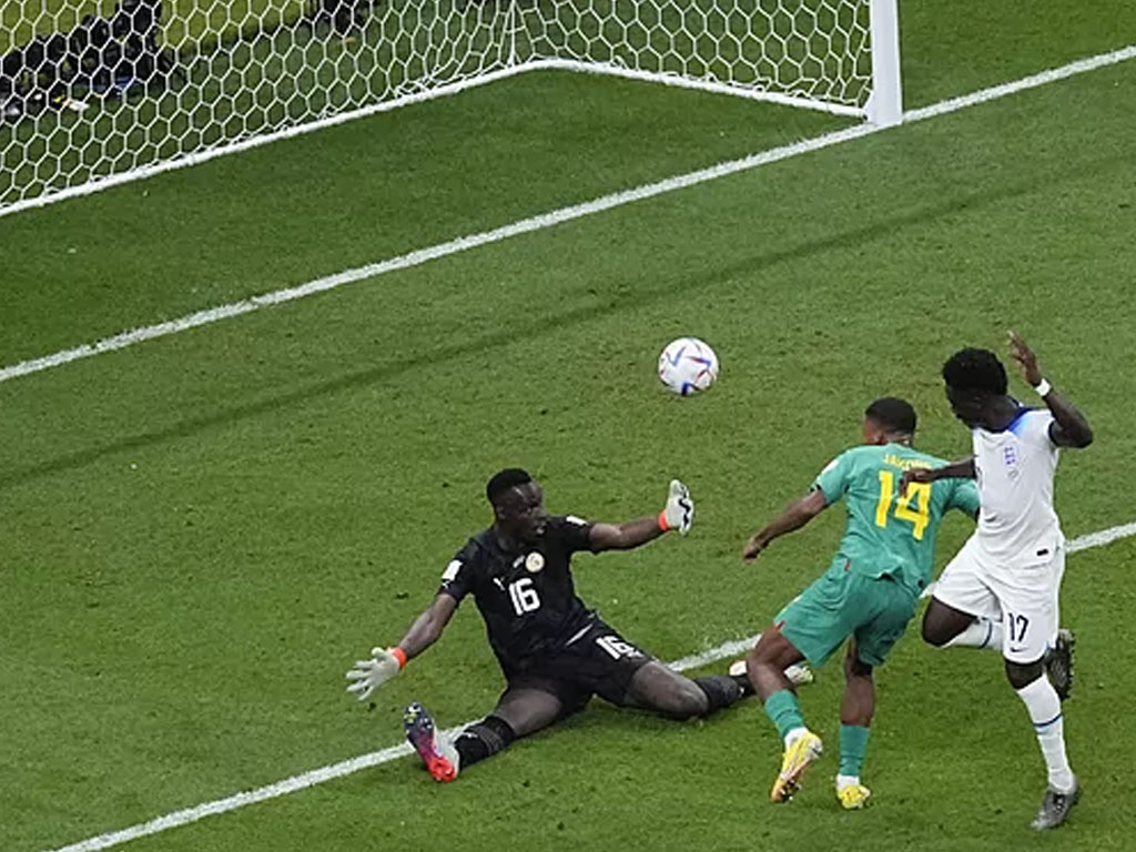 saka cetak gol ke gawang senegal