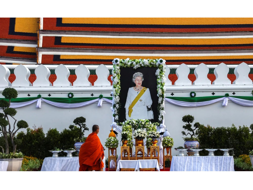 foto ratu elizabeth di bangkok