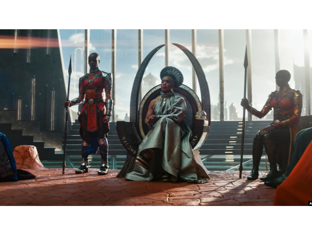 sebuah adegan di film black panther