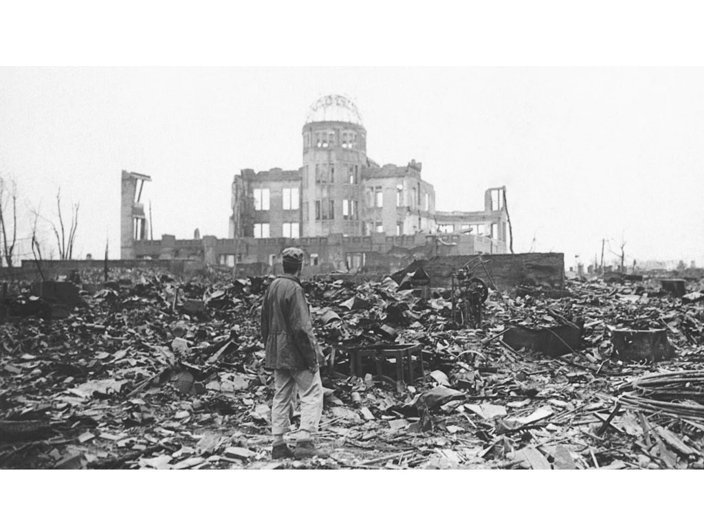 reruntuhan akibat bom atom di horoshima