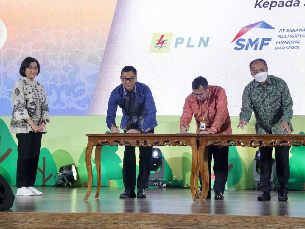Sri Mulyani Sebut Pemerintah Terus Dukung PLN Listriki Daerah 3T Lewat PMN
