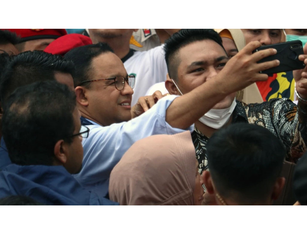 anies baswedan swafoto