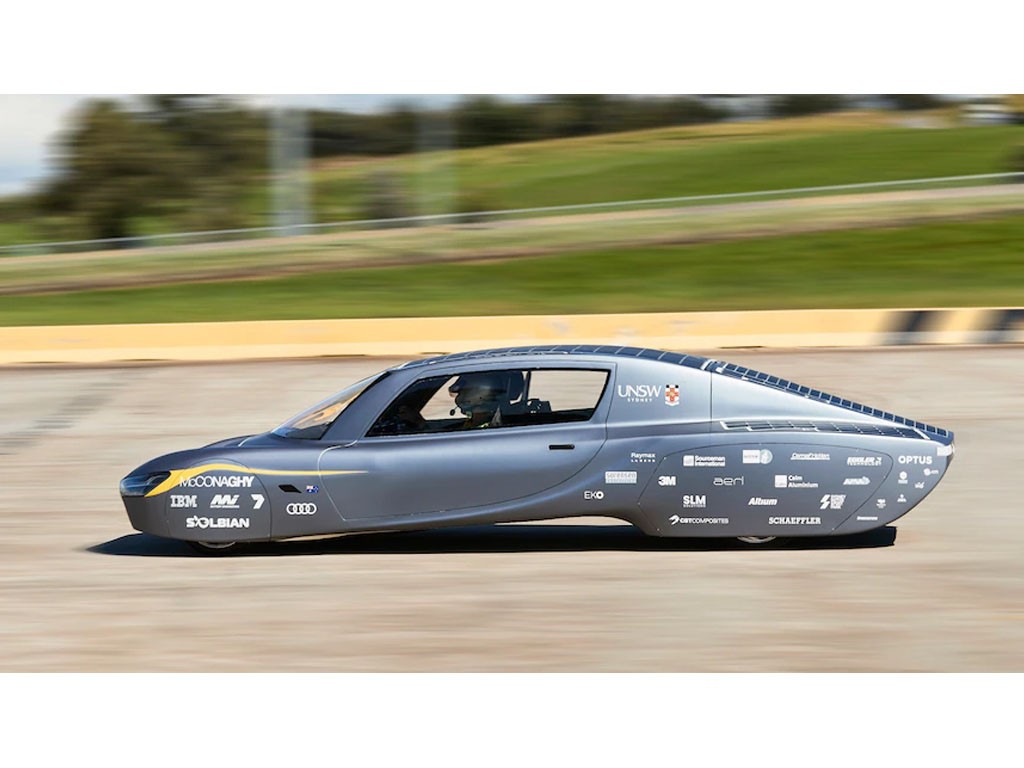 mobil balap tenaga surya buatan australia