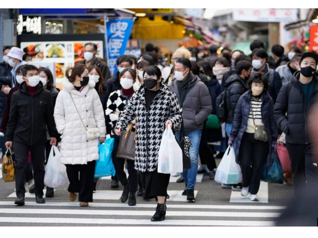 warga tokyo pakai masker