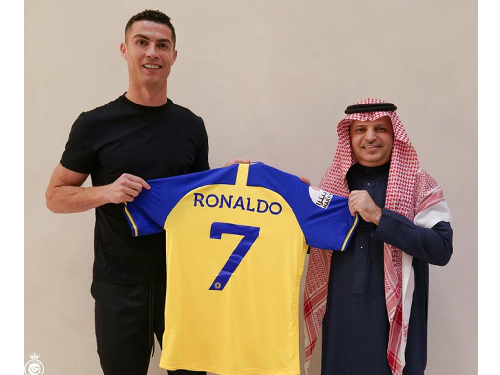 ronaldo gabung ke al nasr