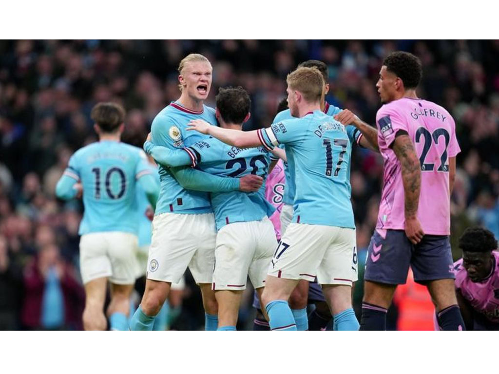 haaland rayakan gol ke gawang everton