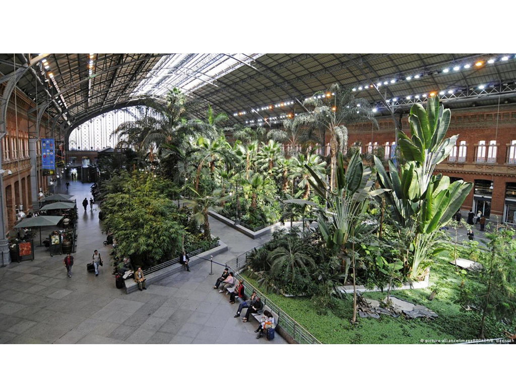 Stasiun Kereta Api Atocha Madrid Spanyol