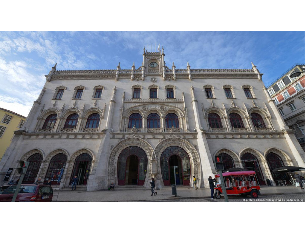 Stasiun Rossio di Lisabon Portugis