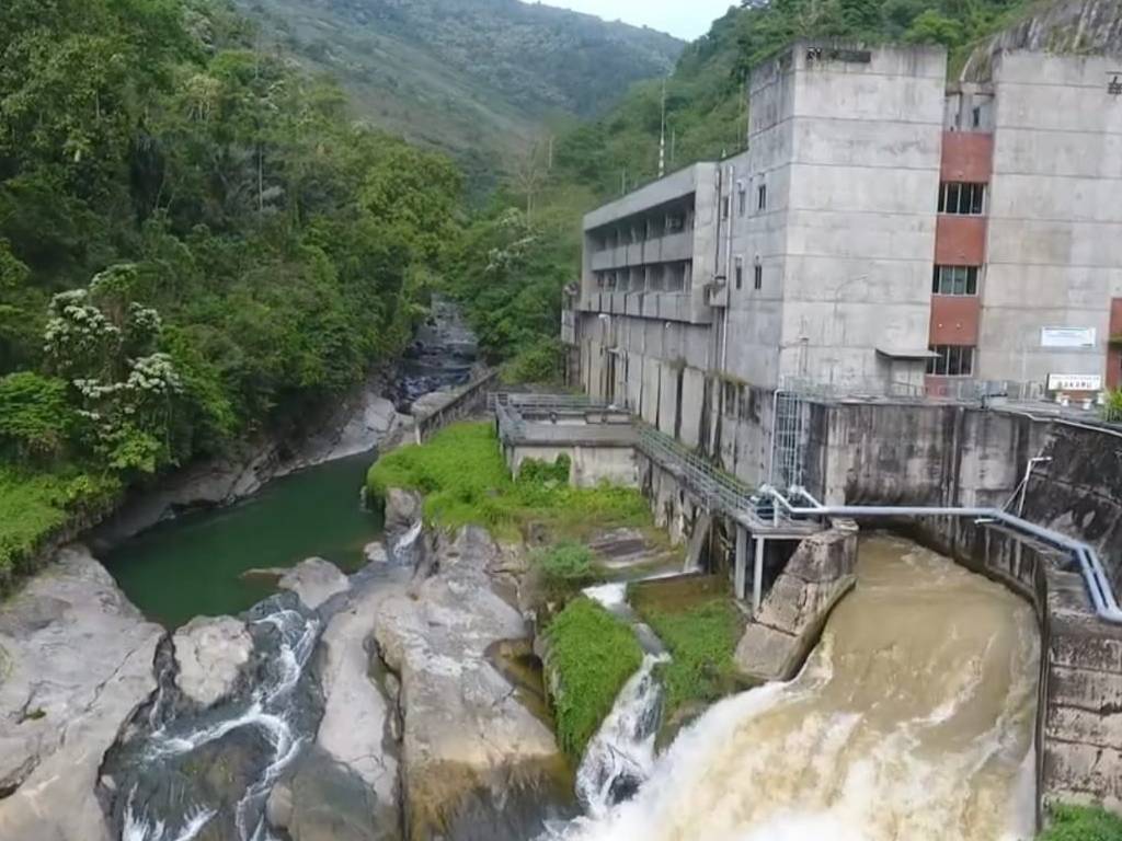 Naik Signifikan, Sepanjang 2022 REC PLN Mampu Suplai 1,7 Juta MWh Listrik Hijau