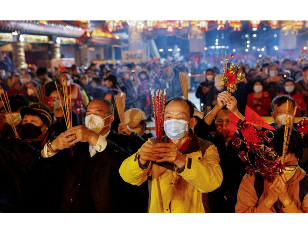 imlek di kuil hong kong