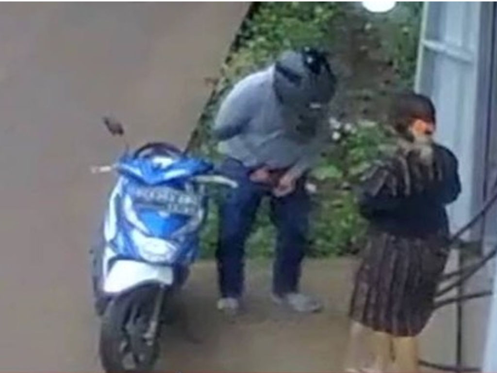 eksebisionis di palembang