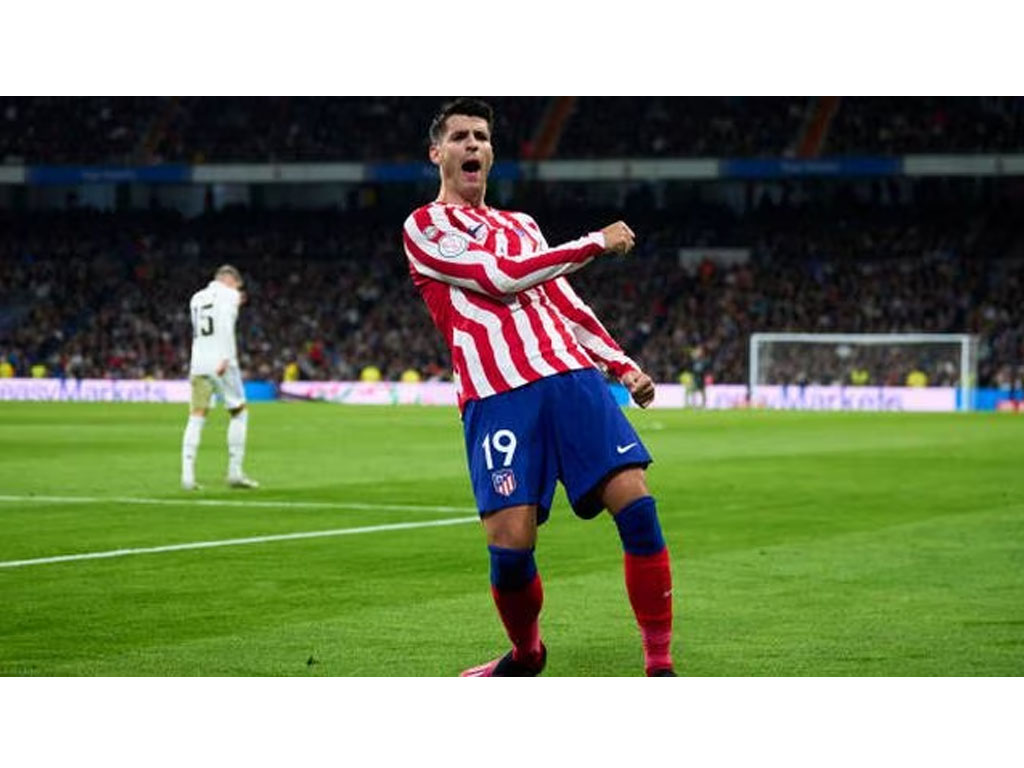pemain altetico rayakan gol