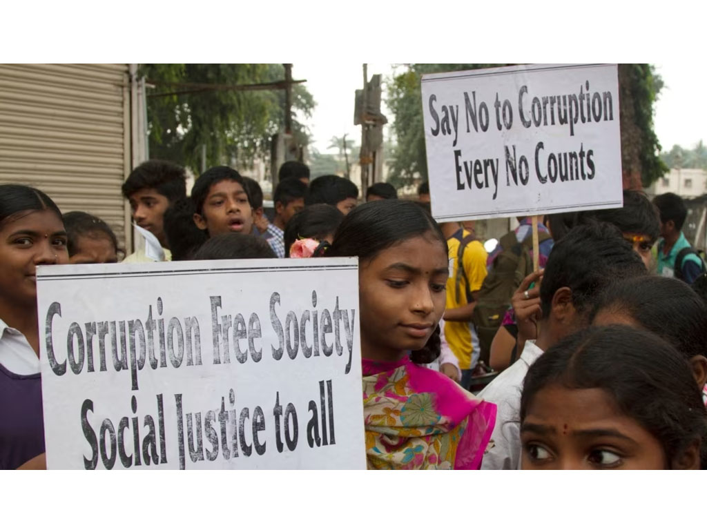 siswa india protes korupsi