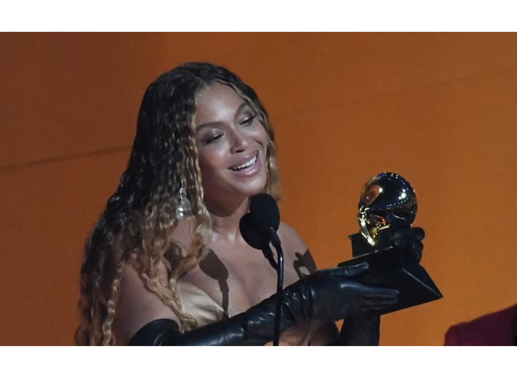 Beyonce terima penghargaan