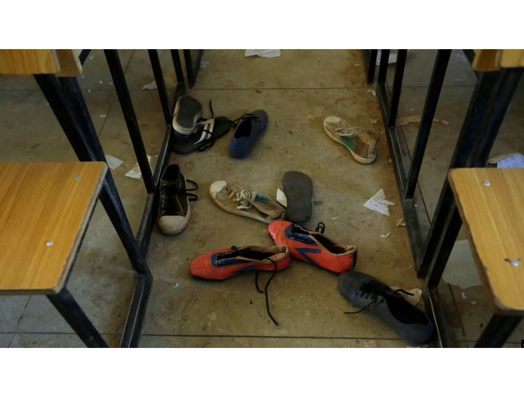 sepatu siswa yang diculik
