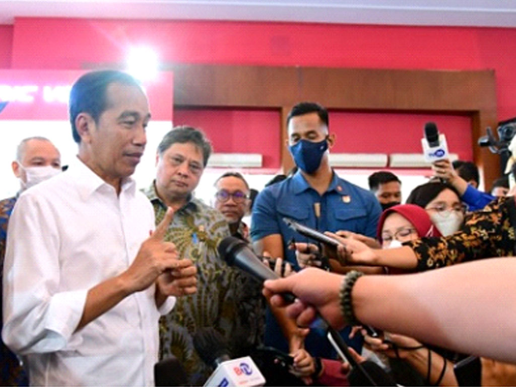 jokowi konpres di pameran otomotif 23