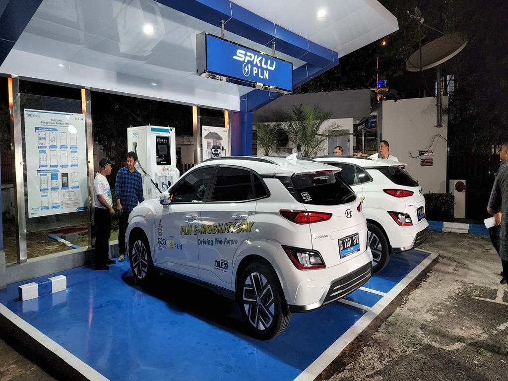 Berkolaborasi dalam IIMS 2023, PLN Dukung Percepatan Ekosistem Kendaraan Listrik