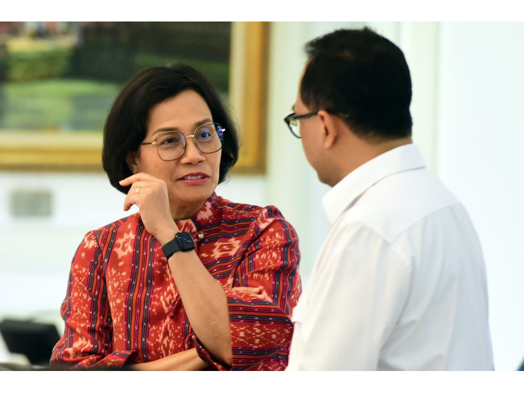 menkeu sri mulyani ratas di kantor jokowi