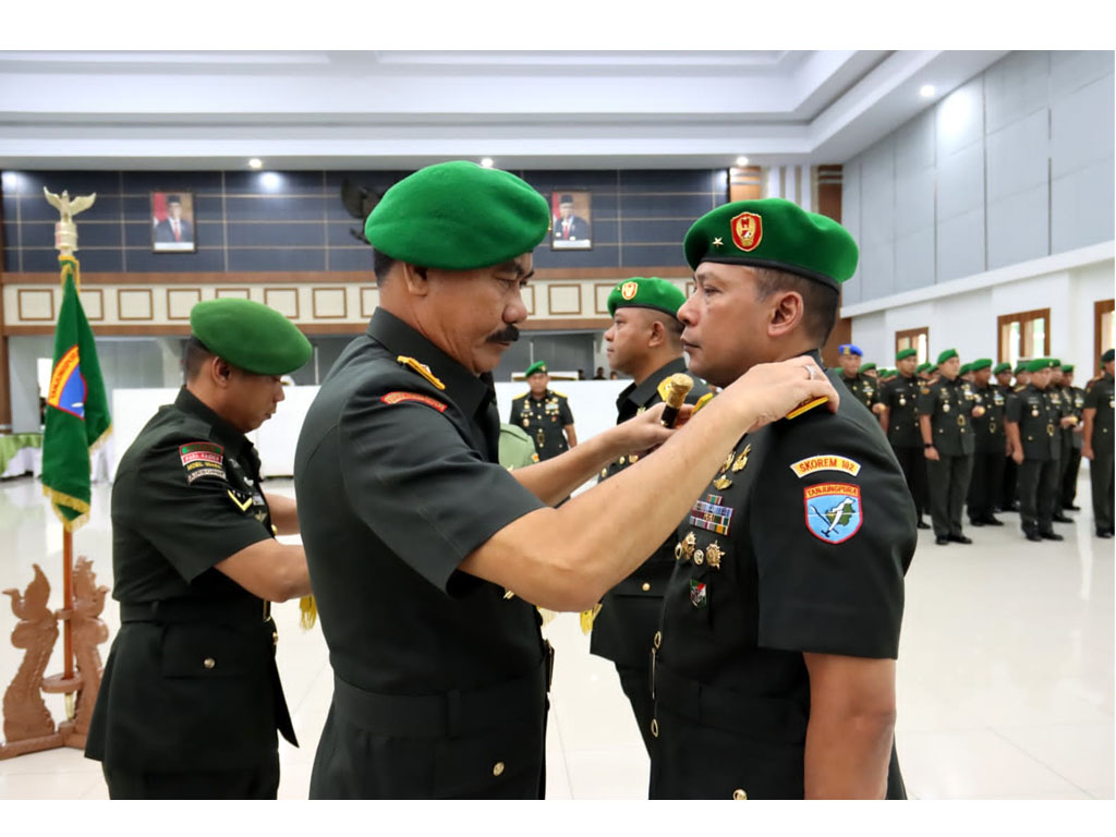 penyematan pangkat brigjen bayu permana