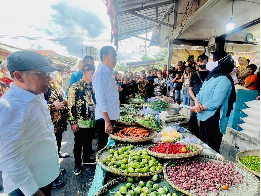 jokowi di pasar baleendah bandung