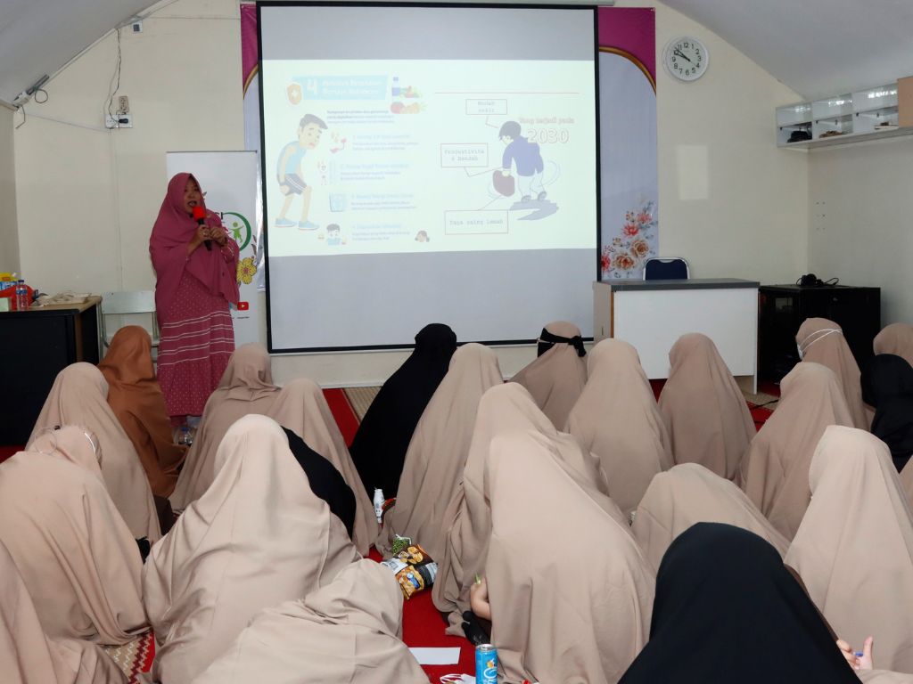 Cegah Risiko Kesehatan Remaja, Al-Wildan Islamic School Berikan Edukasi Gizi kepada Para Murid