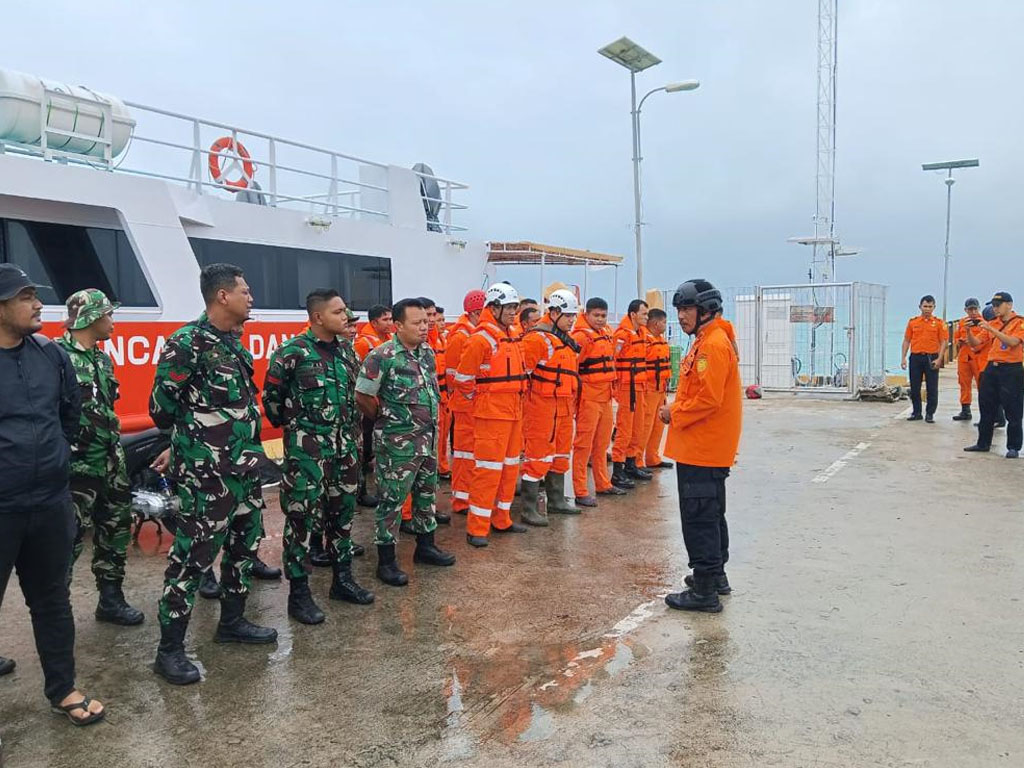 personil kodam bb cari korban di natuna3