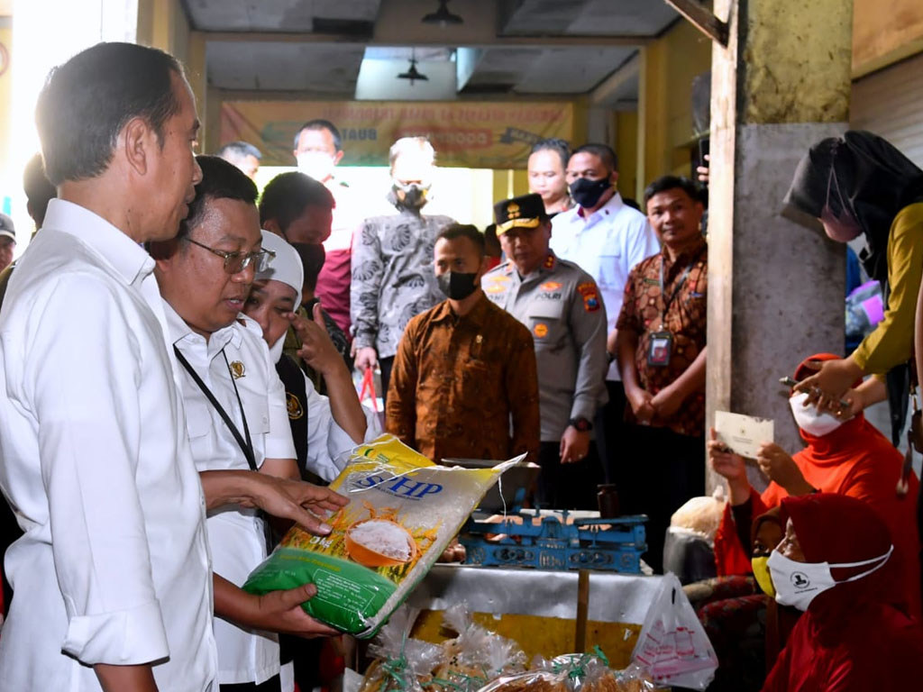 jokwi di pasar ngawi