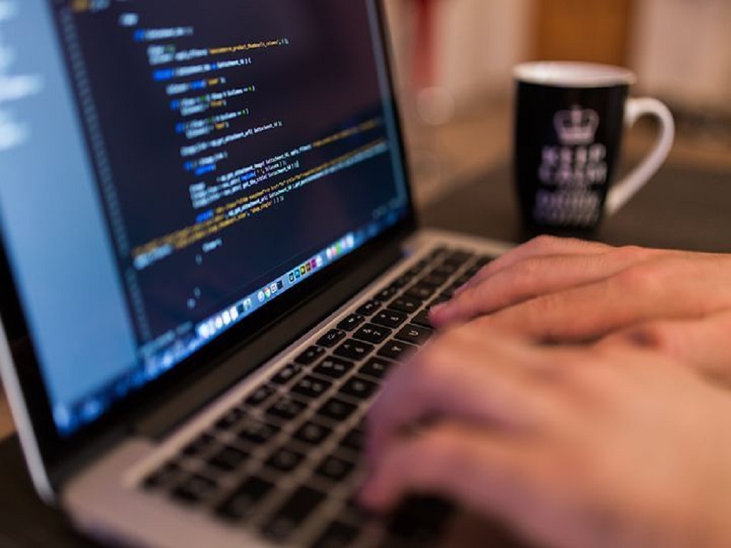 HTML