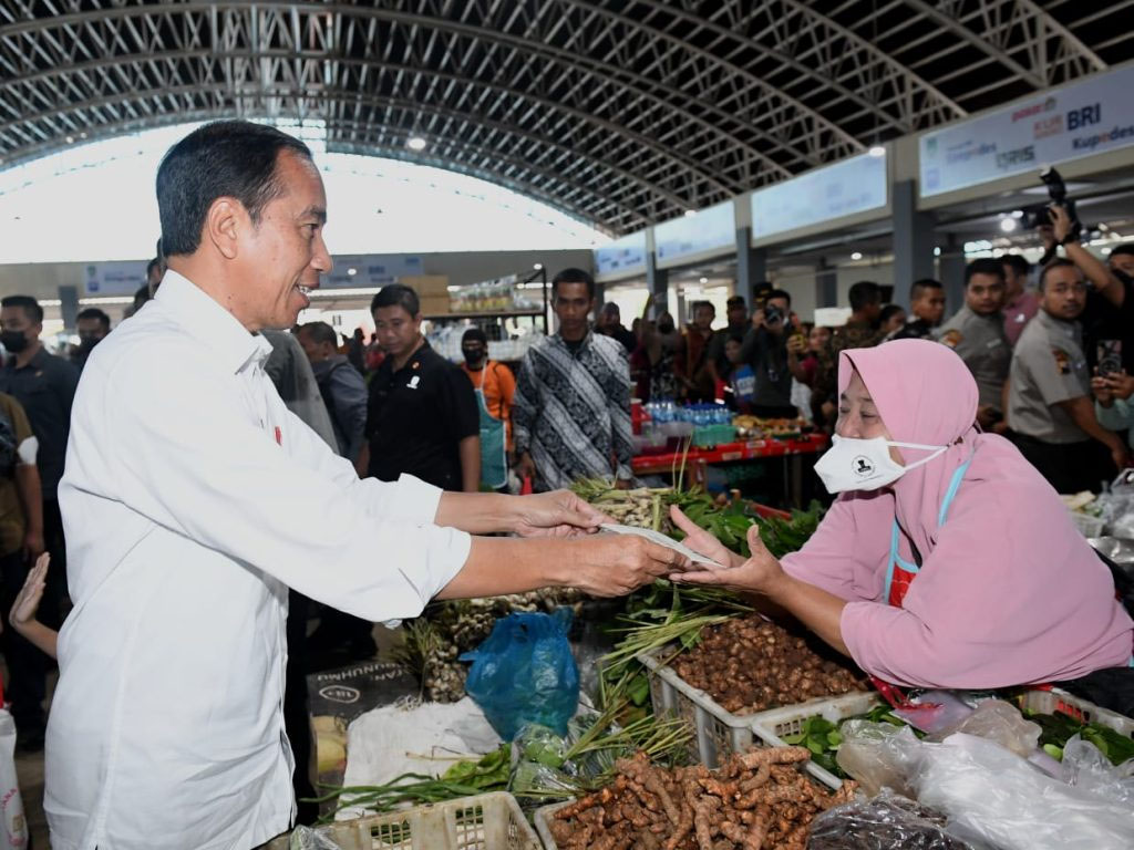 jokowi di pasar legi